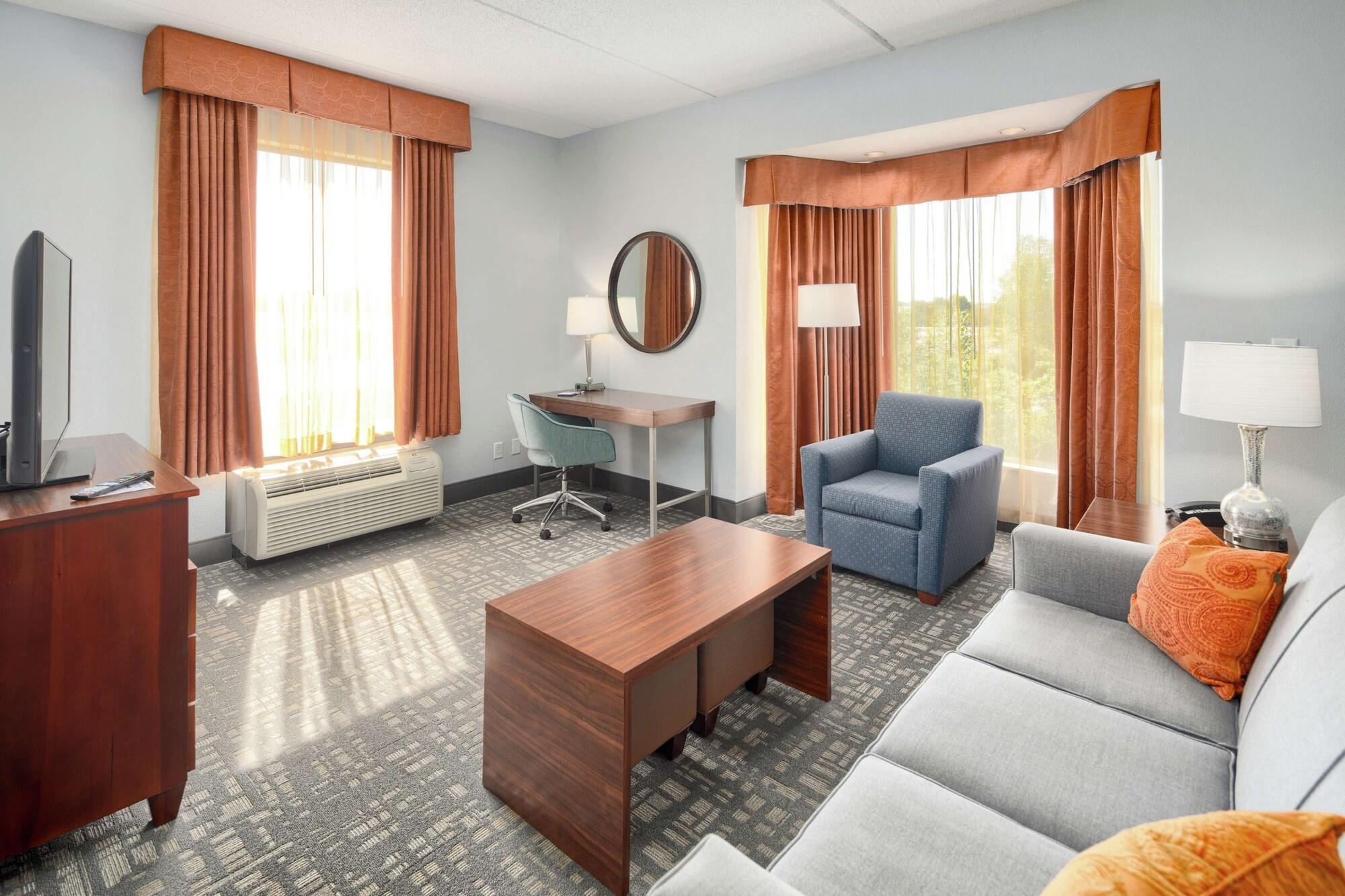 Hampton Inn Louisville Northeast Exterior foto
