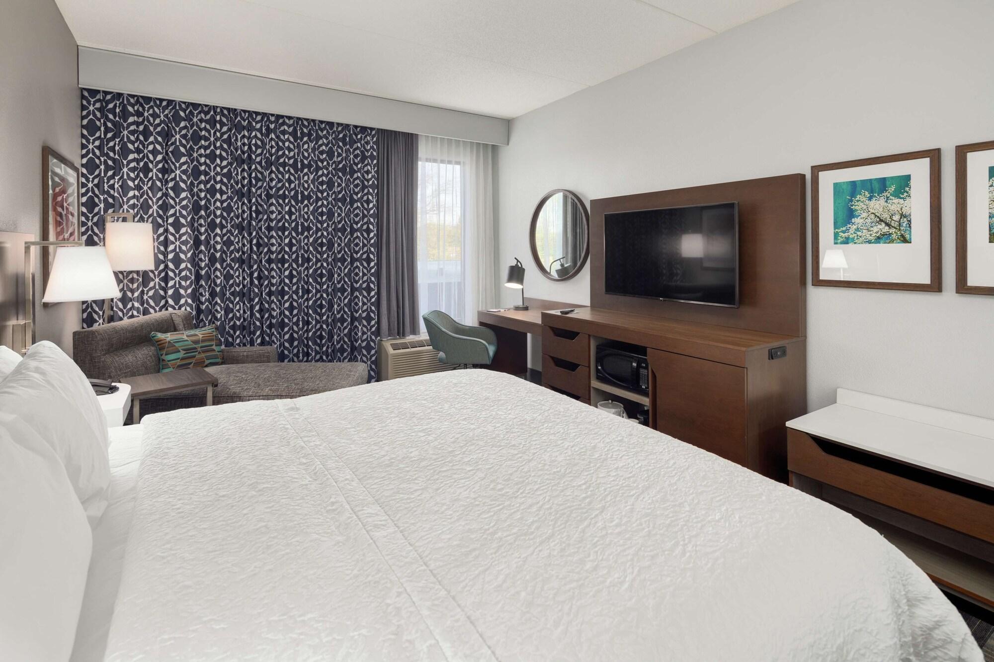 Hampton Inn Louisville Northeast Exterior foto