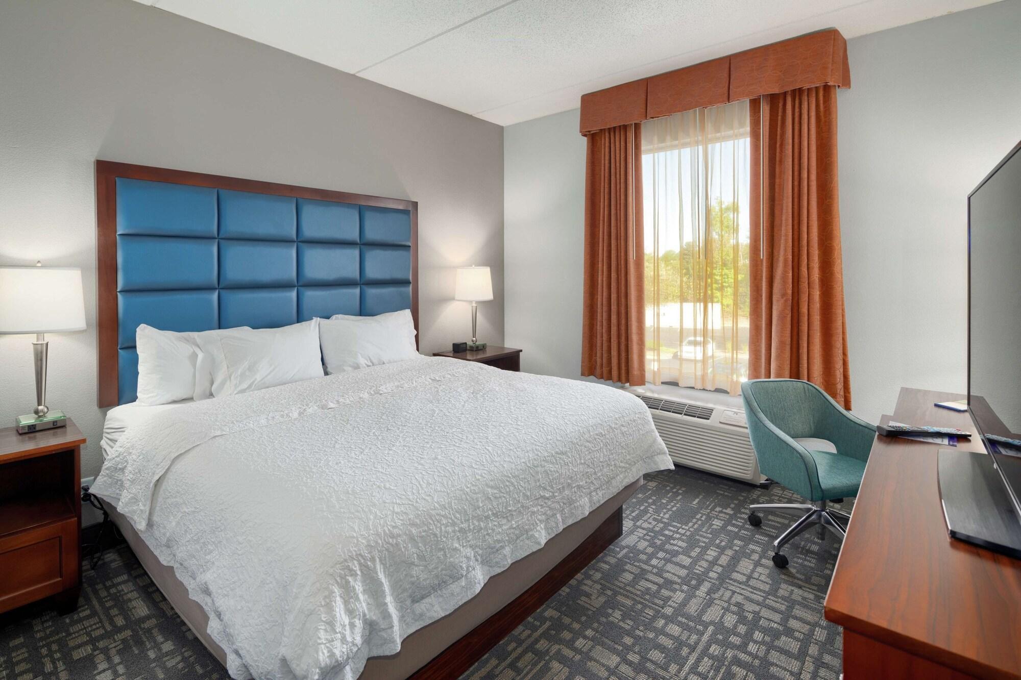 Hampton Inn Louisville Northeast Exterior foto