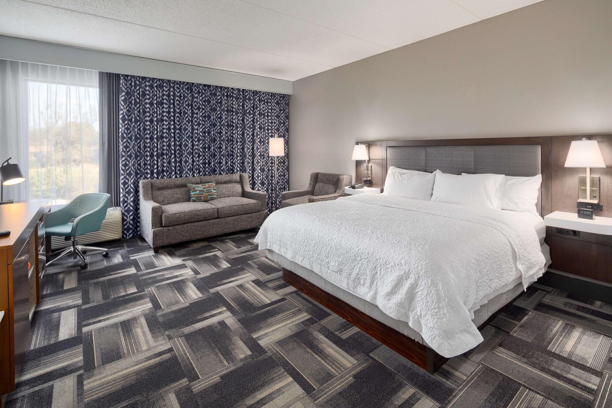 Hampton Inn Louisville Northeast Exterior foto