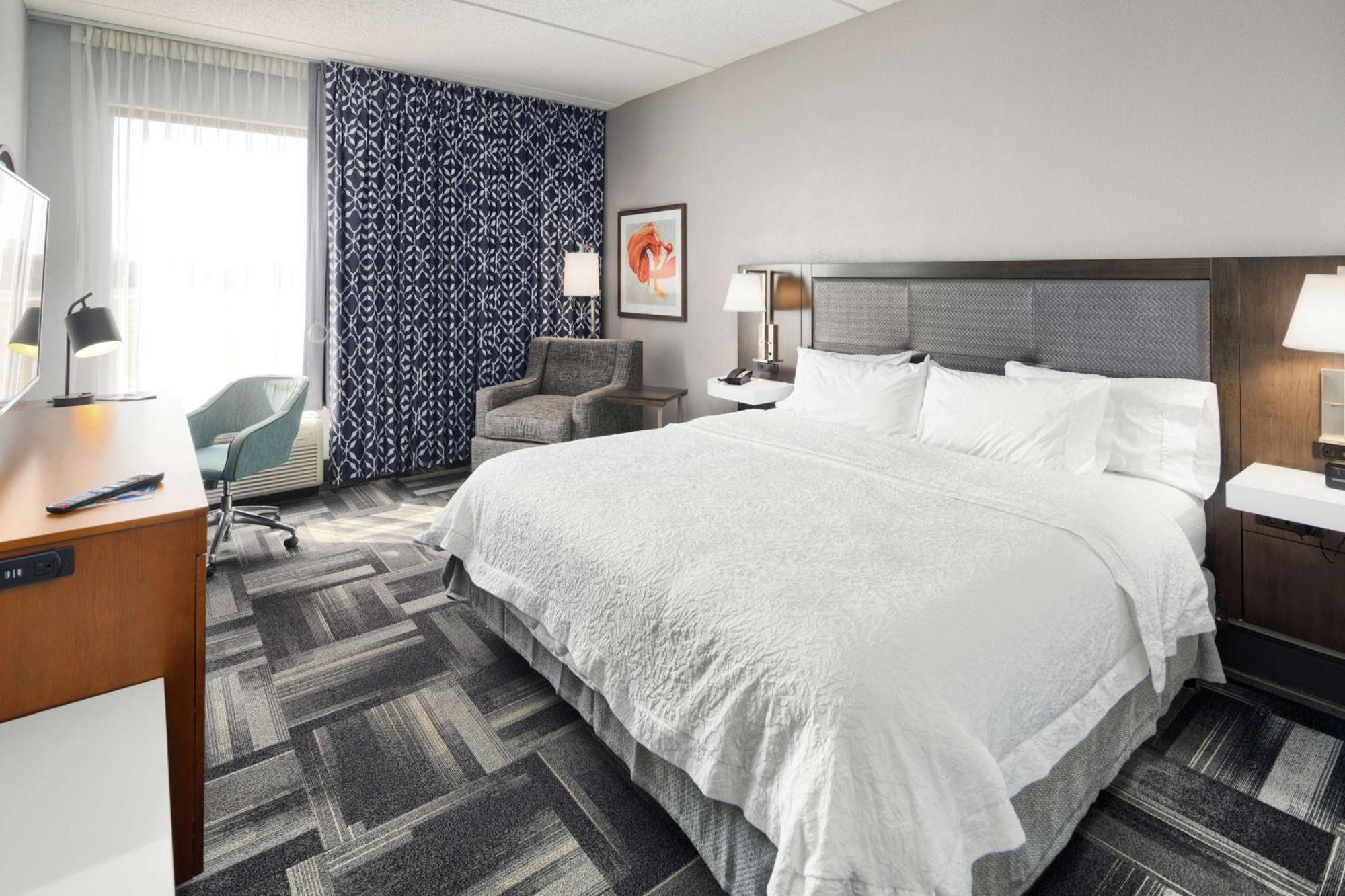 Hampton Inn Louisville Northeast Exterior foto